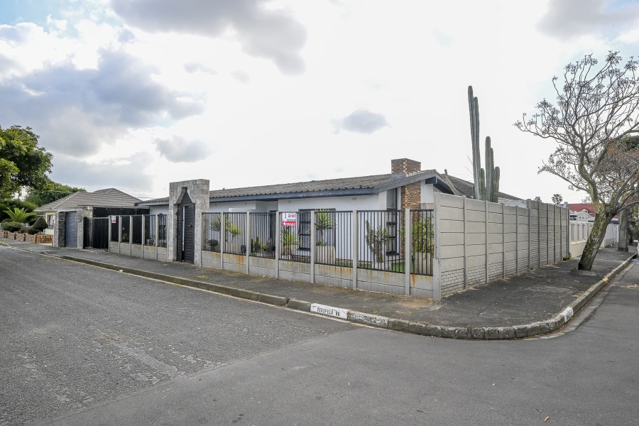 4 Bedroom Property for Sale in Vasco Estate Western Cape